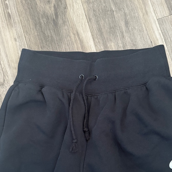 Nike women’s  Black Sweatpants with White Logo XS - Picture 3 of 4